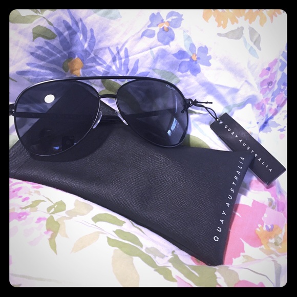 Quay Australia oversized Aviators - NWT! - Picture 1 of 2